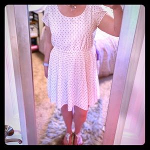 White &black dots Elle Magazine Fashion Kohl Dress